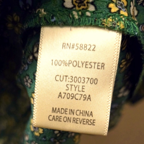 Max Studio Floral Blouse - Picture 4 of 5